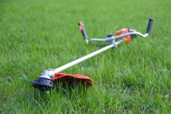 What is the Difference between Lawn Mower And Grass Trimmer